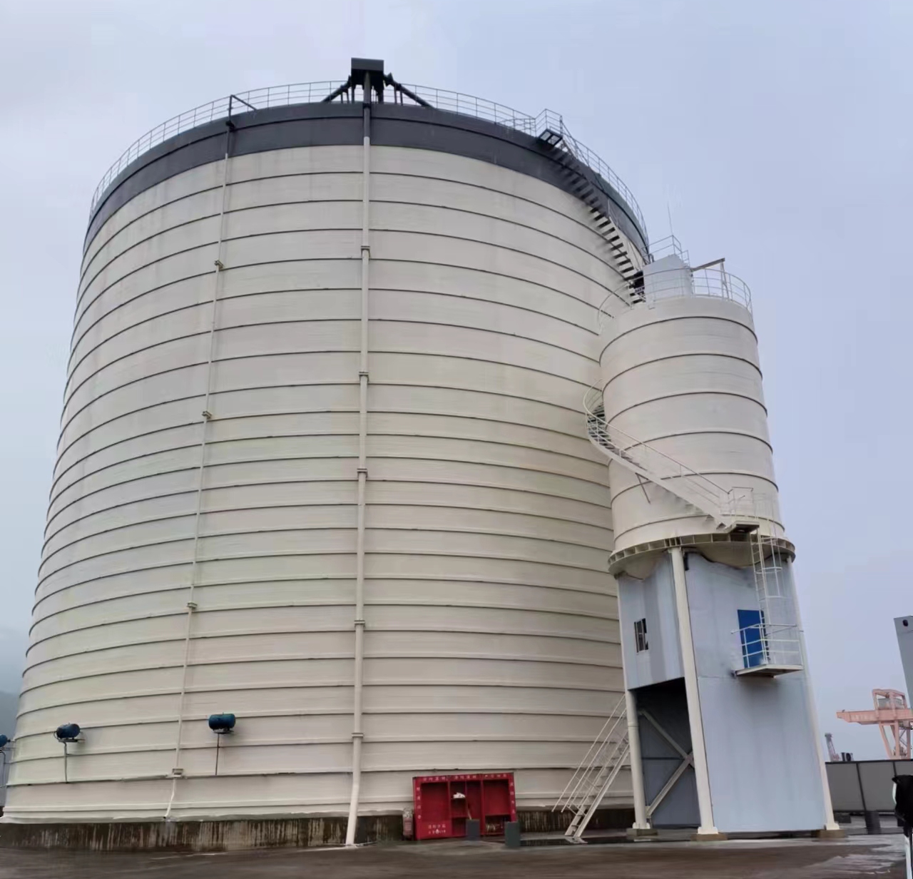 月湖10万吨水泥钢板库